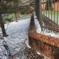 brick-wall-before-cleaning